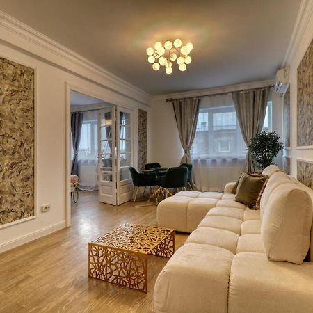 Neo-Classic Design Near Downtown Bucharest Exterior photo